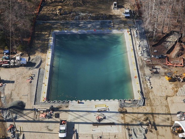 Das Becken auf dem Nasa-Testgelände im Bau (Foto: Nasa)