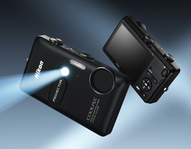 Nikon Coolpix S1200pj (Bild: Nikon)