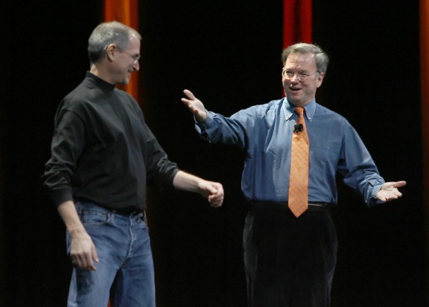 Jobs 2006 mit dem damaligen Google-Chef Eric Schmidt (Foto: Tony Avelar/Getty Images)