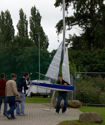 Deas Team der US-Marineakademie bringt Gill The Boat an den Start... (Foto: Werner Pluta/Golem.de)