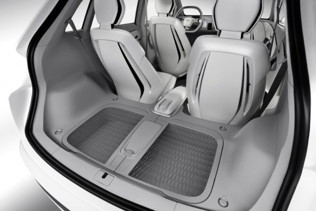 Kofferraum mit Fächern im A2 Concept (Bild: Audi)