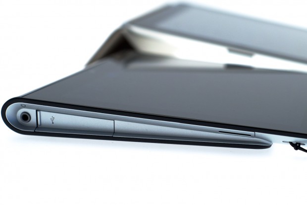 Sonys Tablet wird auch ohne Zubehör leicht angewinkelt.