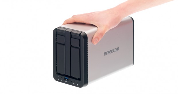 Freecom Silverstore 2-Drive NAS  - mit geschlossenen Wechselschächten (Bild: Hersteller)