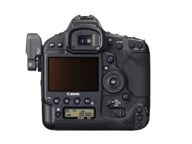 Das kann Bilder per WLAN oder Bluetooth auf den Rechner übertragen. (Bild: Canon)