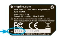 An dieser Stelle ist die Seriennummer des Mophie Juice Pack Air zu überprüfen. (Bild: Mophie)