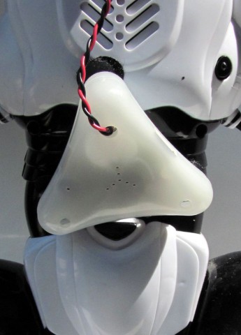 Brainlink ist kompatibel mit diversen Robotern, etwa dem Robosapien von Wowwee... (Bild: Birdbrain Technologies)