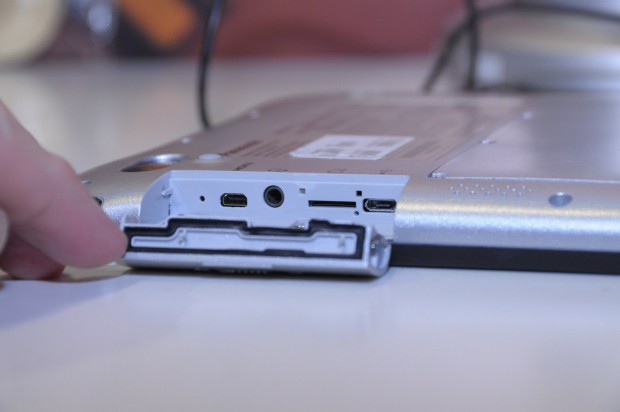 Gut zu sehen ist der schwarze Dichtungsring.