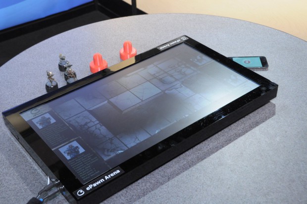 Der Bildschirm ist noch nicht fertig: Er soll später größer werden...