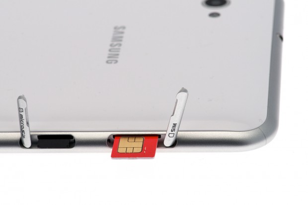 Micro-SD und SIM-Karte...