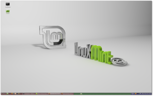 Mit Cinnamon 1.3.1 wird das Panel beim Drag-and-Drop eines Applets farbig unterlegt (Bild: Linux Mint)