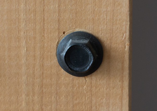 Canon 5D Mark III: Ausschnitt einer Aufnahme bei Tageslicht im Innenraum mit ISO 800, 1/15 Sekunden bei f/8 (Objektiv Canon EF 50 mm 1:1,4 UMS)