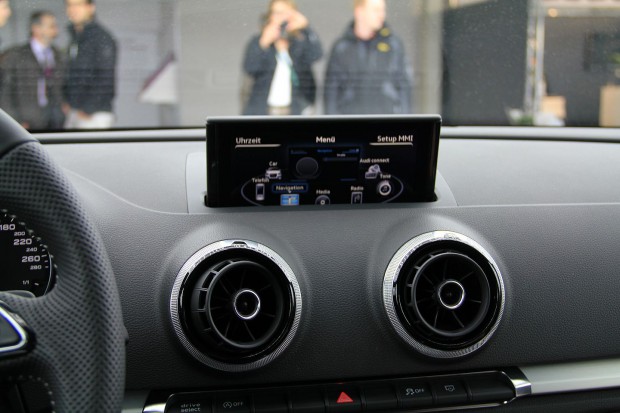 .. und wird auf Knopfdruck... (Foto: Werner Pluta/Golem.de)