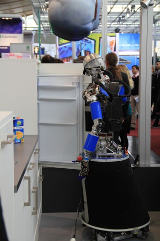 Er kann den Kühlschank öffnen... (Foto: Werner Pluta/Golem.de)