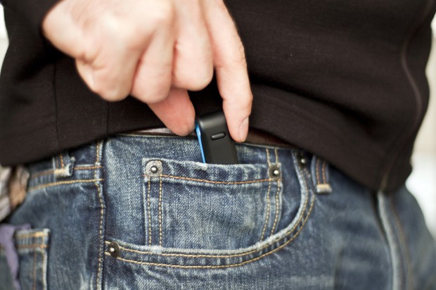 Fitbit Ultra Tracker - passt in die kleinste Tasche einer Jeans (Bild: Fitbit)