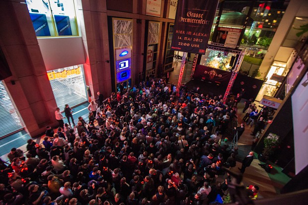 Das Tor zur Standard- und Collector's Edition öffnete sich erst um Mitternacht.