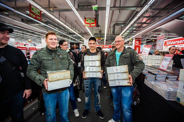 Der computerspielende Freundeskreis wurde gleich mitversorgt - oder zumindest eBay.