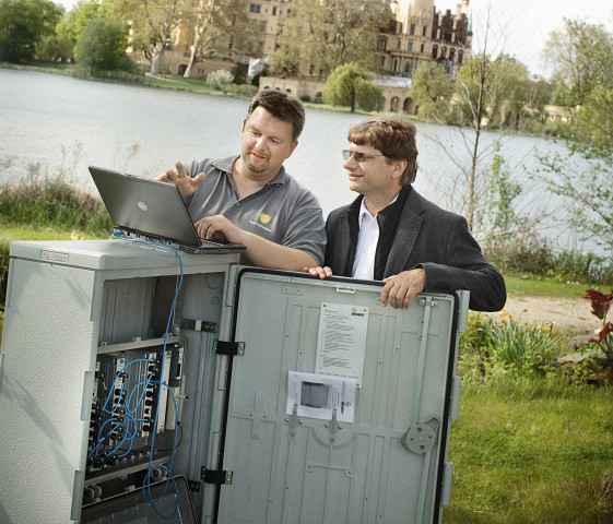 Kabel Deutschland - Mitarbeiter beim Schweriner Feldtest mit 4,7 GBit/s (Bild: KD)