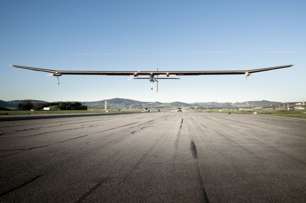 ...zu seinem ersten Interkontinentalflug nach Marokko starten. (Foto: Solar Impulse/Fred Merz)