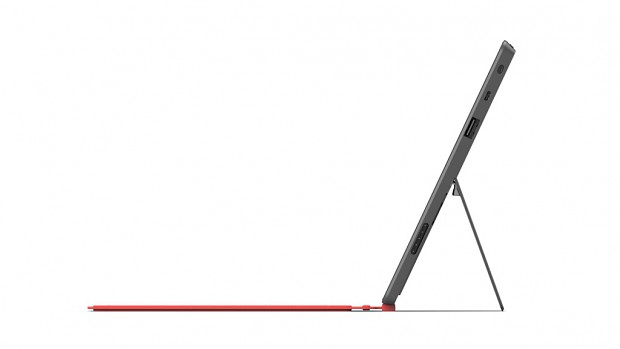 Microsoft Surface mit ausgeklapptem Ständer (Bild: Microsoft)