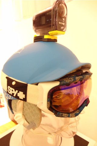 Sonys Actionkamera soll mit einem lichtempfindlichen CMOS-Sensor des Typs Exmor R ausgestattet sein. (Bild: Sony)