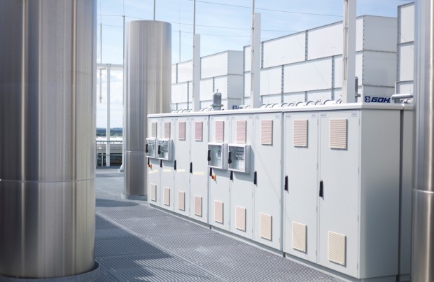 Kühltürme für SuperMUC auf dem Dach des LRZ