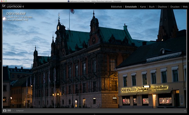 Typisches Fotografieren mit der Fujifilm: lieber eine schnellere Belichtungszeit mit etwas unterbelichteten Bildern wählen als der ISO-Automatik und ihren langsamen Verschlusszeiten zu vertrauen (Bild: Andreas Donath)