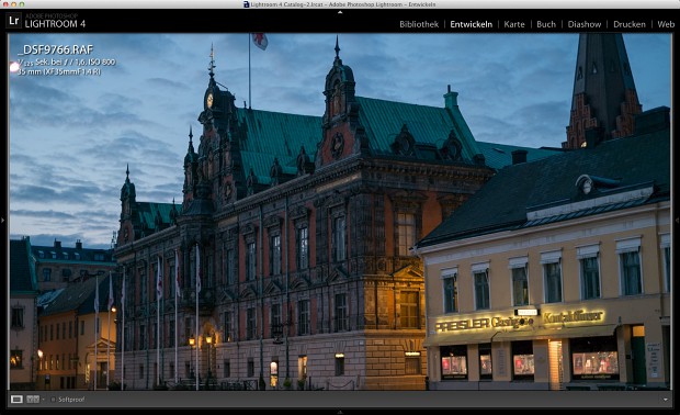 Das etwas unterbelichtete Bild wird in der Bildbearbeitung aufgehellt. Genügend Spielraum bieten die Rohdaten der Kamera. (Bild: Andreas Donath)