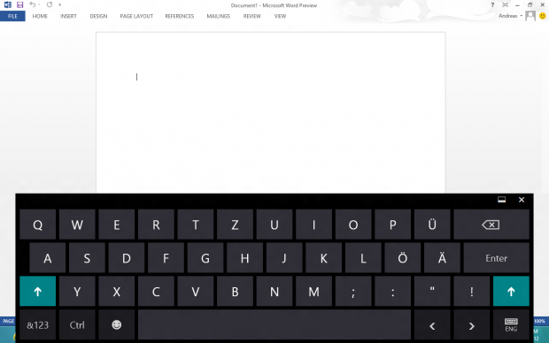 Eine Berührung mit dem Finger aktiviert die virtuelle Tastatur von Windows 8.
