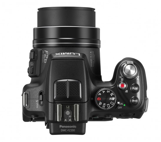 Panasonic Lumix DMC-FZ200 (Bild: Panasonic)