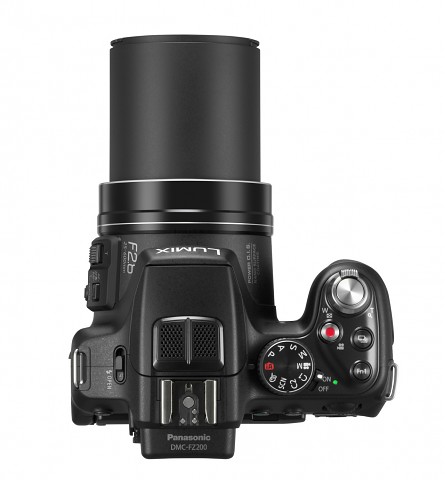 Panasonic Lumix DMC-FZ200 (Bild: Panasonic)