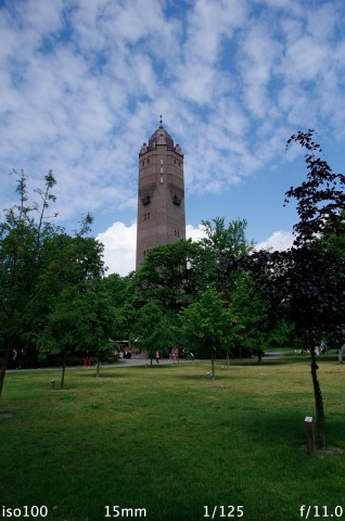 Die Farben der K-01 sind recht knallig, was sich aber bei in der Kamera mit der "Neutral"-Farbstellung ändern lässt. (Bild: Andreas Donath)