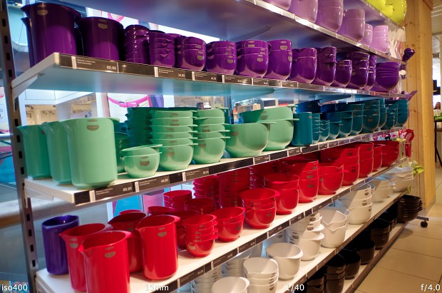 Unter Kunstlicht wird der der automatische Weißabgleich teilweise überfordert. (Foto: Andreas Donath)