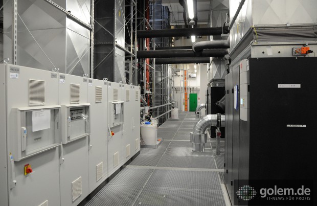 Teile der Klimaanlage im Zwischengang