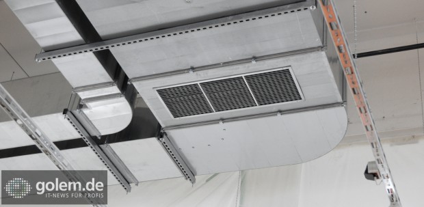 Teil der Klimaanlage im Rechnerraum