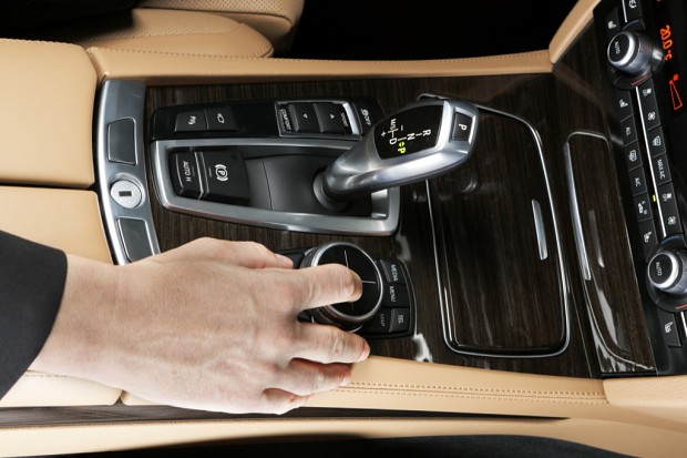 BMW iDrive Touch (Bild: BMW)