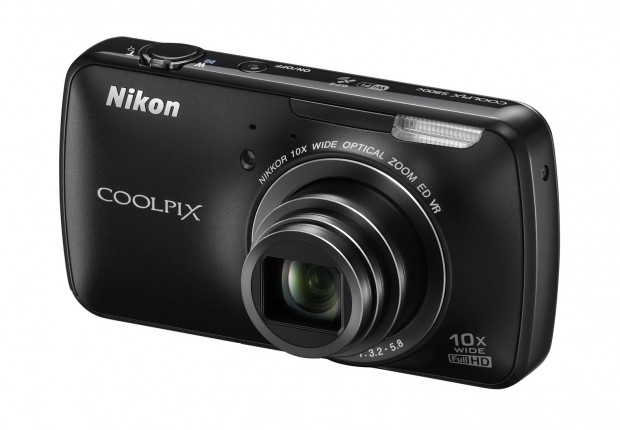 Nikon Coolpix S800c (Bild: Nikon)