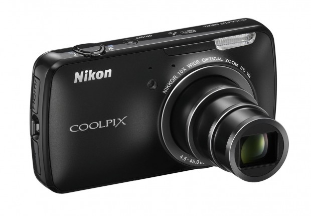 Nikon Coolpix S800c (Bild: Nikon)