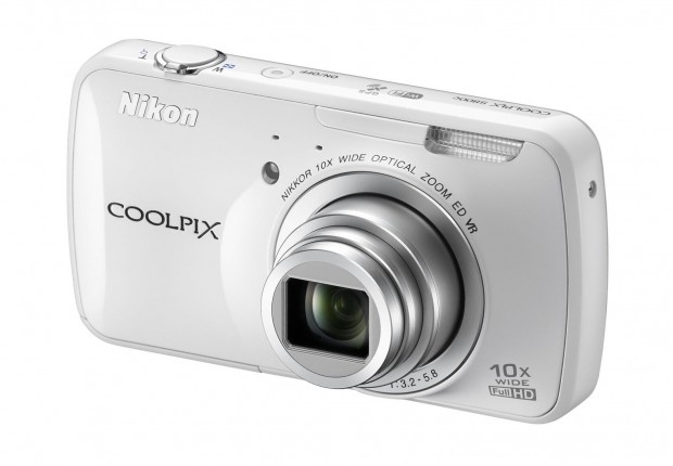 Nikon Coolpix S800c (Bild: Nikon)