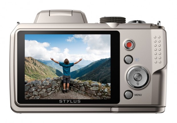 Olympus SP-820UZ (Bild: Olympus)