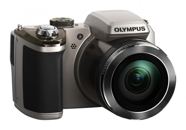 Olympus SP-820UZ (Bild: Olympus)