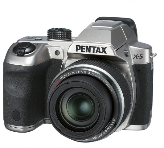Pentax X-5 (Bild: Pentax)