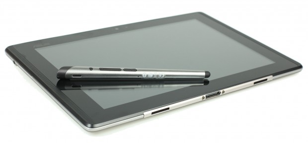 Das Tablet des Asus Padfone mit dem Eingabestift