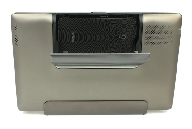 ...in einem Schacht auf der R&uuml;ckseite...