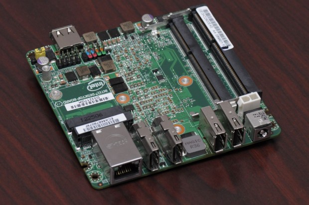 Hier zu sehen ist die Variante mit Gigabit-Ethernet...