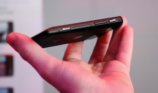 ... rechts sind Einschalter, Kameraauslöser und Lautstärkregelung. (Quelle: Jens Ihlenfeld/Golem.de)