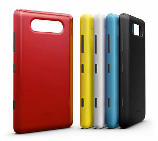 Lumia 820 (Quelle: Nokia)