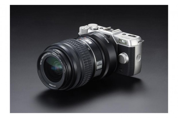 Pentax Q10 (Bild: Pentax)