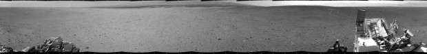 Noch ein Mars-Panorama: Curiosity ist auf dem Weg zu Glenelg. (Foto: Nasa/JPL-Caltech)