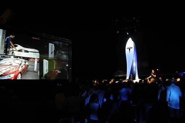 Impression von der Vorstellung (Foto: Tesla Motors)