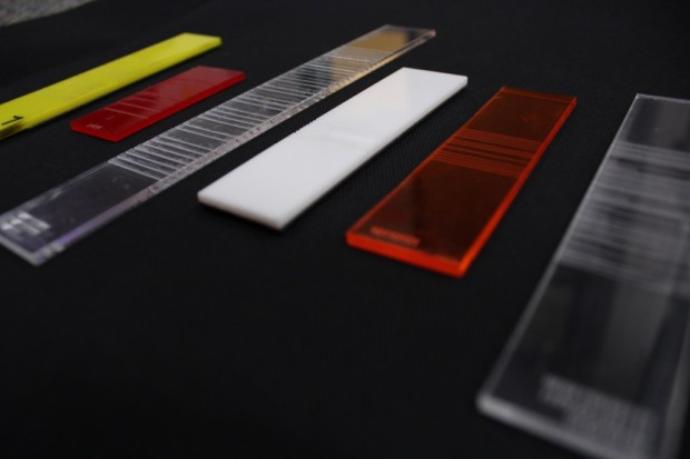 Gravuren für akustische Barcodes (Bild: Chris Harrison)